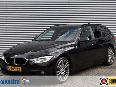 Zwart Occasion 2018 BMW 330 Luxury Line Stationwagen | € 18.440 (Eerlijke prijs)