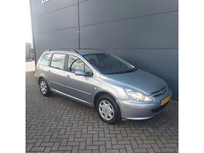 tweedehands Peugeot 307 2,0HDI XS/AIRCO/Cruise/elekramen/trekhaak