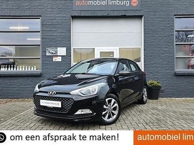 Zwart Gebruikt 2016 Hyundai i20 YES! Hatchback | € 5.000 (Super prijs)