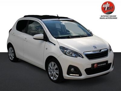Wit Gebruikt 2015 Peugeot 108 Active Top Hatchback | € 5.450 (Iets duurder)
