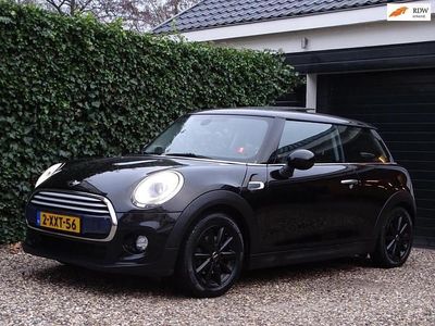 Zwart (metallic) Occasion 2014 Mini Cooper Business Hatchback | € 8.950 (Super prijs)