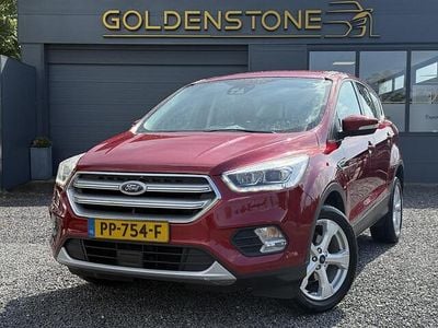 Rood Occasion 2017 Ford Kuga Titanium SUV | € 10.943 (Eerlijke prijs)