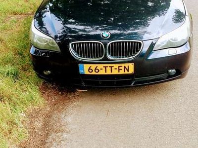 BMW 523