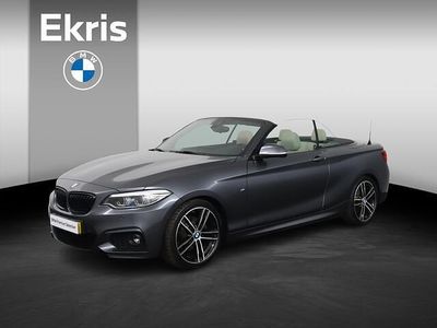 Grijs Occasion 2021 BMW 220 Executive Cabriolet | € 34.900 (Iets duurder)