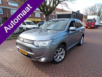 Grijs Occasion 2014 Mitsubishi Outlander P-HEV Instyle SUV | € 12.944 (Goede deal)
