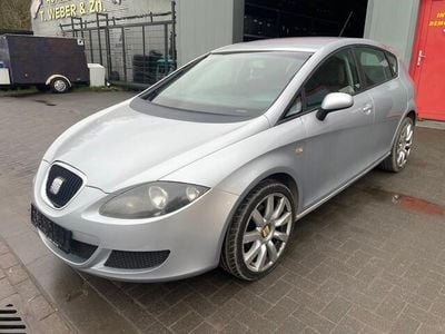 Grijs Gebruikt 2007 Seat Leon Reference MPV | € 2.999 (Iets duurder)