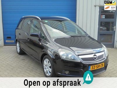 Zwart Occasion 2006 Opel Zafira Cosmo MPV | € 2.595 (Eerlijke prijs)