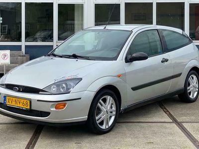 tweedehands Ford Focus 1.4-16V Trend |Airco |Stuurbkr |Nieuwe apk