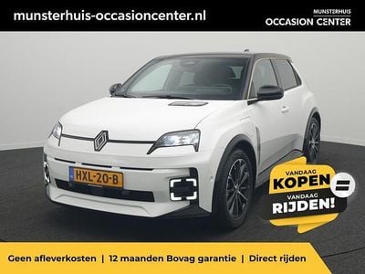 Wit Nieuw 2025 Renault R5 Iconic Hatchback | € 33.250 (Eerlijke prijs)