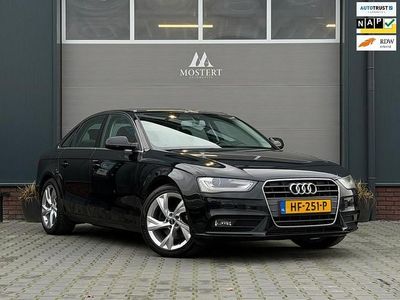 Zwart (metallic) Occasion 2015 Audi A4 Sedan | € 13.950 (Eerlijke prijs)