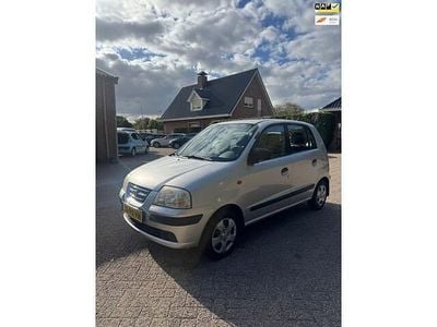 Grijs (metallic) Gebruikt 2005 Hyundai Atos Active Hatchback | € 1.650 (Eerlijke prijs)