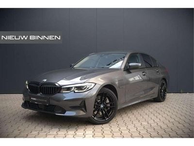 BMW 330e