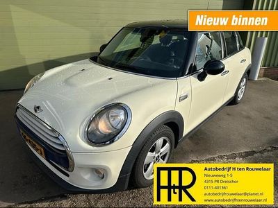 Hatchback Occasion 2015 Mini Cooper Hatchback | € 8.495 (Super prijs)