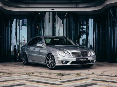 tweedehands Mercedes E63 AMG 6.2 Full options Youngtimer Distronic