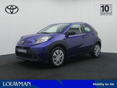 Blauw metallic Nieuw 2025 Toyota Aygo X Play SUV | € 19.945 (Goede deal)