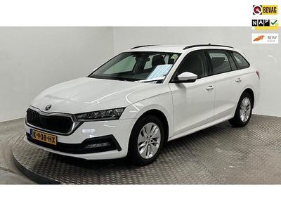 Wit Occasion 2021 Skoda Octavia Business Line Stationwagen | € 17.500 (Eerlijke prijs)