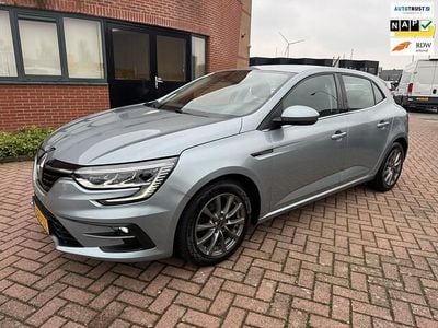 Occasion Renault Mégane IV Business 140 PK (102 kW) 2021 Grijs (metallic) Hatchback