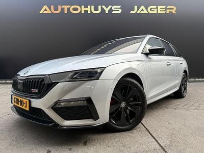 Grijs Gebruikt 2021 Skoda Octavia RS Stationwagen | € 26.950 (Eerlijke prijs)