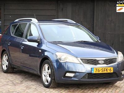 Blauw (metallic) Gebruikt 2012 Kia Ceed Plus Hatchback | € 2.950 (Eerlijke prijs)