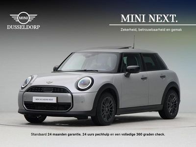 Grijs Occasion 2024 Mini Cooper Classic Hatchback | € 33.450 (Eerlijke prijs)