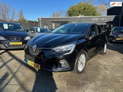 Zwart, metallic lak Gebruikt 2020 Renault Clio V Zen Hatchback | € 14.500 (Eerlijke prijs)