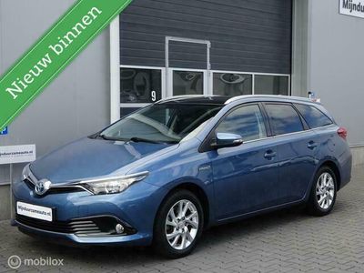 tweedehands Toyota Auris Hybrid station 1.8 Hybrid Aut, Pano, Navi, Camera, Chrome