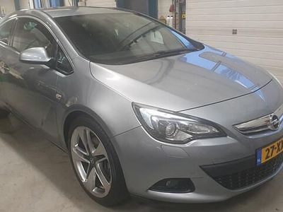 Opel Astra GTC