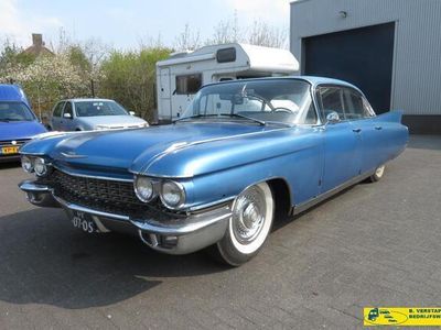 tweedehands Cadillac Fleetwood v8 sedan BJ 1960 ORIGINELE NEDERLANDSE AUTO BELASTING EN APK VRIJ RIJDEND PROJECT !!