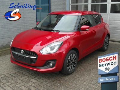 Rood Gebruikt 2022 Suzuki Swift Style Hatchback | € 17.450 (Eerlijke prijs)