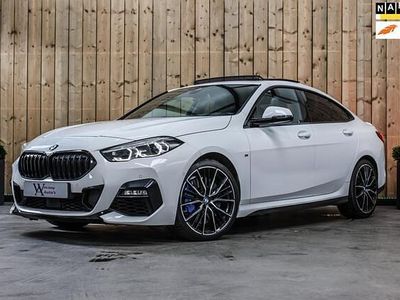 Wit Gebruikt 2020 BMW 218 M Sport Coupé | € 23.950 (Eerlijke prijs)