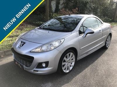 Grijs (metallic) Gebruikt 2010 Peugeot 207 CC Sport Cabriolet | € 4.999 (Iets duurder)