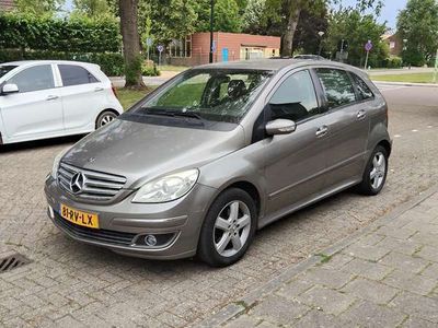 Mercedes B200