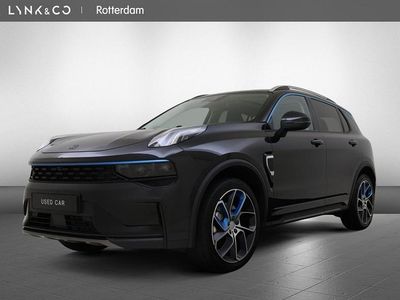 Zwart (metallic) Gebruikt 2023 Lynk & Co 01 SUV | € 27.950 (Eerlijke prijs)
