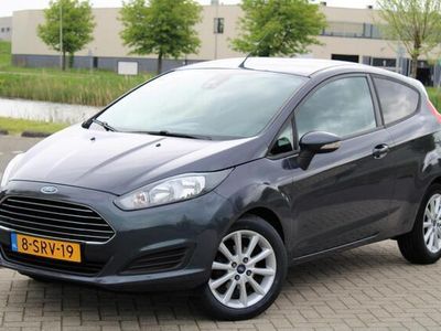 Occasion Ford Fiesta Titanium 101 PK (74 kW) 2013 Grijs Hatchback
