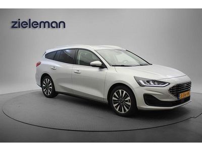 Grijs Occasion 2023 Ford Focus Titanium X Stationwagen | € 17.845 (Goede deal)