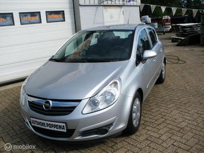 tweedehands Opel Corsa 1.2-16V Cosmo 5 drs el ramen airco nwe apk!!!