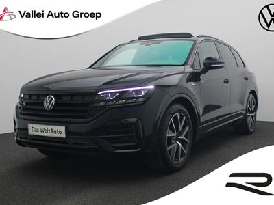 tweedehands VW Touareg 3.0 TSI 462PK tiptronic eHybrid 4MOTION R | Pano | Trekhaak | Leer | Matrix LED | 20 inch | Camera