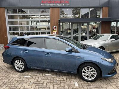 Toyota Auris Hybrid
