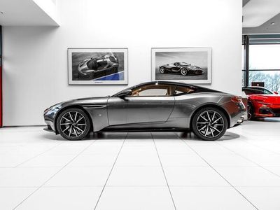 Aston Martin DB11