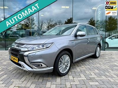 Grijs Gebruikt 2018 Mitsubishi Outlander P-HEV Intense+ SUV | € 18.340 (Eerlijke prijs)