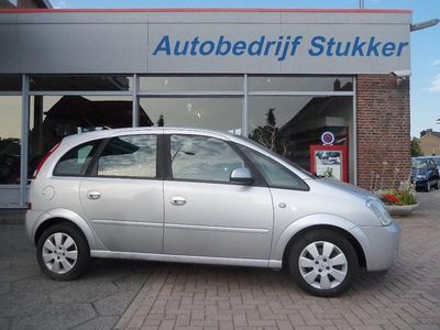 Zilver (metallic) Occasion 2003 Opel Meriva Elegance MPV | € 3.995