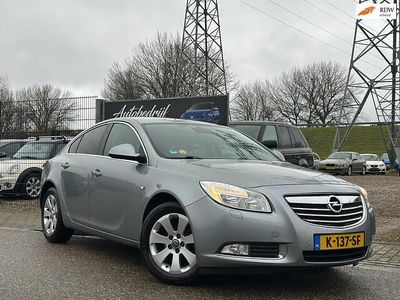 Grijs Gebruikt 2011 Opel Insignia Business Hatchback | € 3.499 (Iets duurder)
