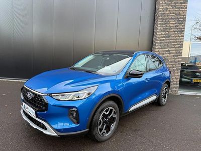 Blauw (metallic) Occasion 2024 Ford Kuga Active X SUV | € 40.350 (Eerlijke prijs)