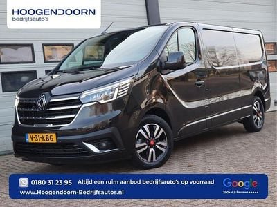 Zwart (metallic) Occasion 2024 Renault Trafic MPV | € 28.900 (Goede deal)