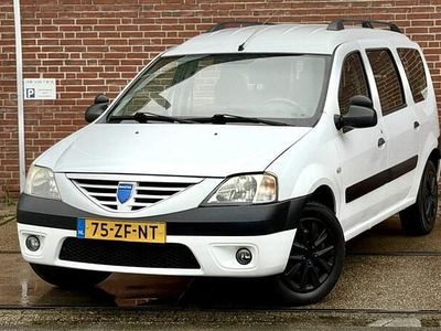 Wit Gebruikt 2008 Dacia Logan MCV Lauréate MPV | € 2.950 (Iets duurder)