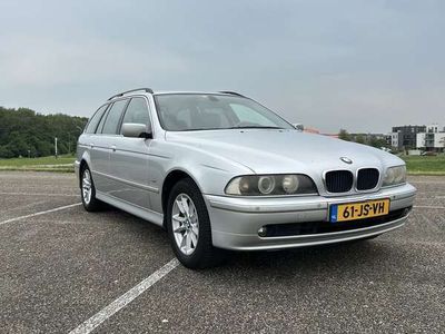 BMW 525
