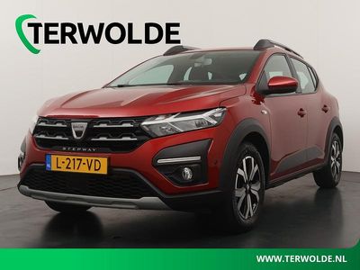 Rood Gebruikt 2021 Dacia Sandero Comfort Hatchback | € 11.945 (Eerlijke prijs)