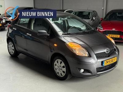 Grijs Gebruikt 2010 Toyota Yaris Hatchback | € 4.999 (Eerlijke prijs)