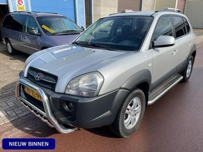 tweedehands Hyundai Tucson 2.0i Style bj. 2008 met 195.613km NAP Nette auto met boekjes en 2 sleutelsets.