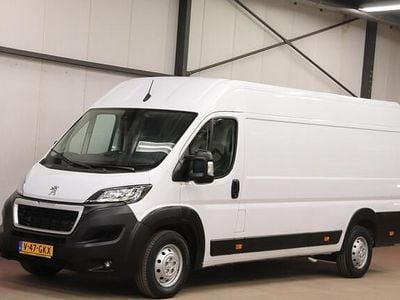Wit Occasion 2021 Peugeot Boxer Van | € 21.900 (Goede deal)